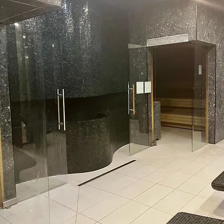 Polanki Aqua Nielimitowany Dostep Do Basen Bawialnia I Fitness Kolobrzeg